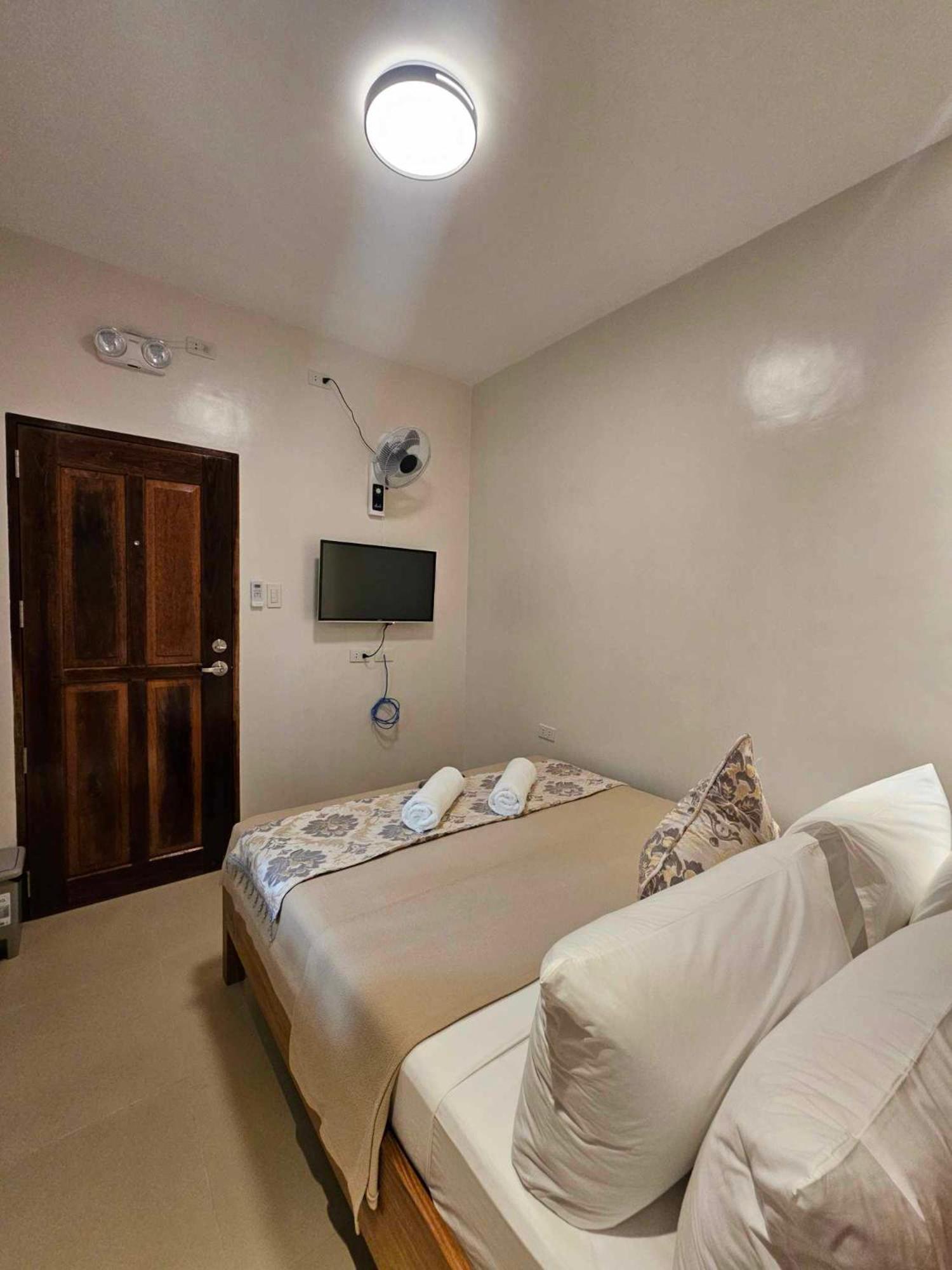 Jaijai'S Backpackers Inn Coron Buitenkant foto