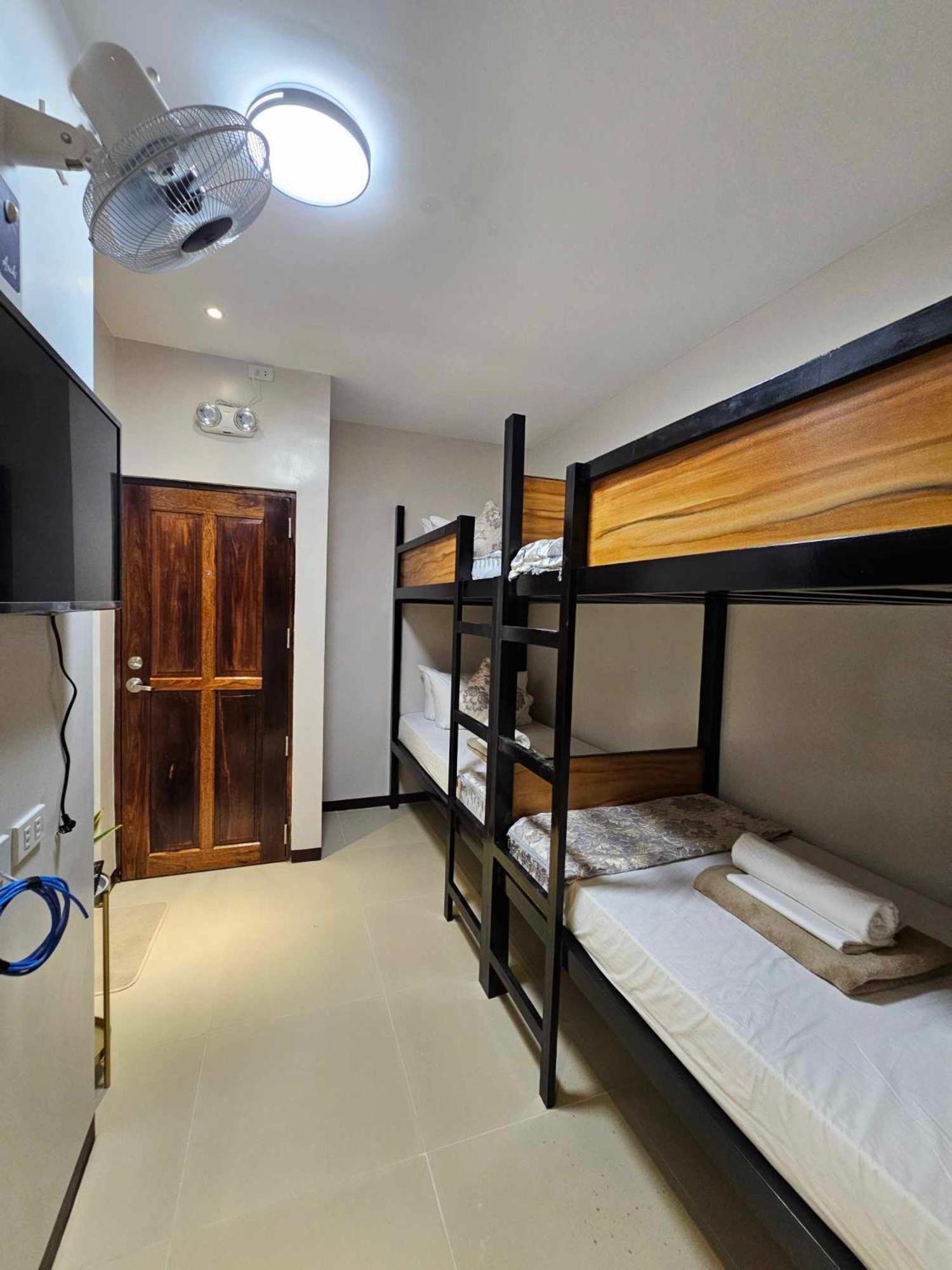 Jaijai'S Backpackers Inn Coron Buitenkant foto